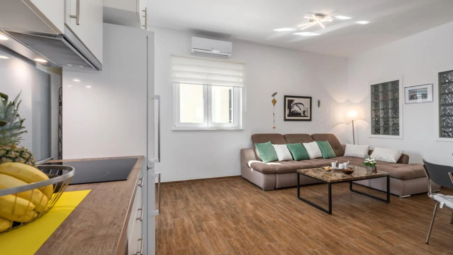 Family Friendly Apartments With A Swimming Pool Pula - 23595