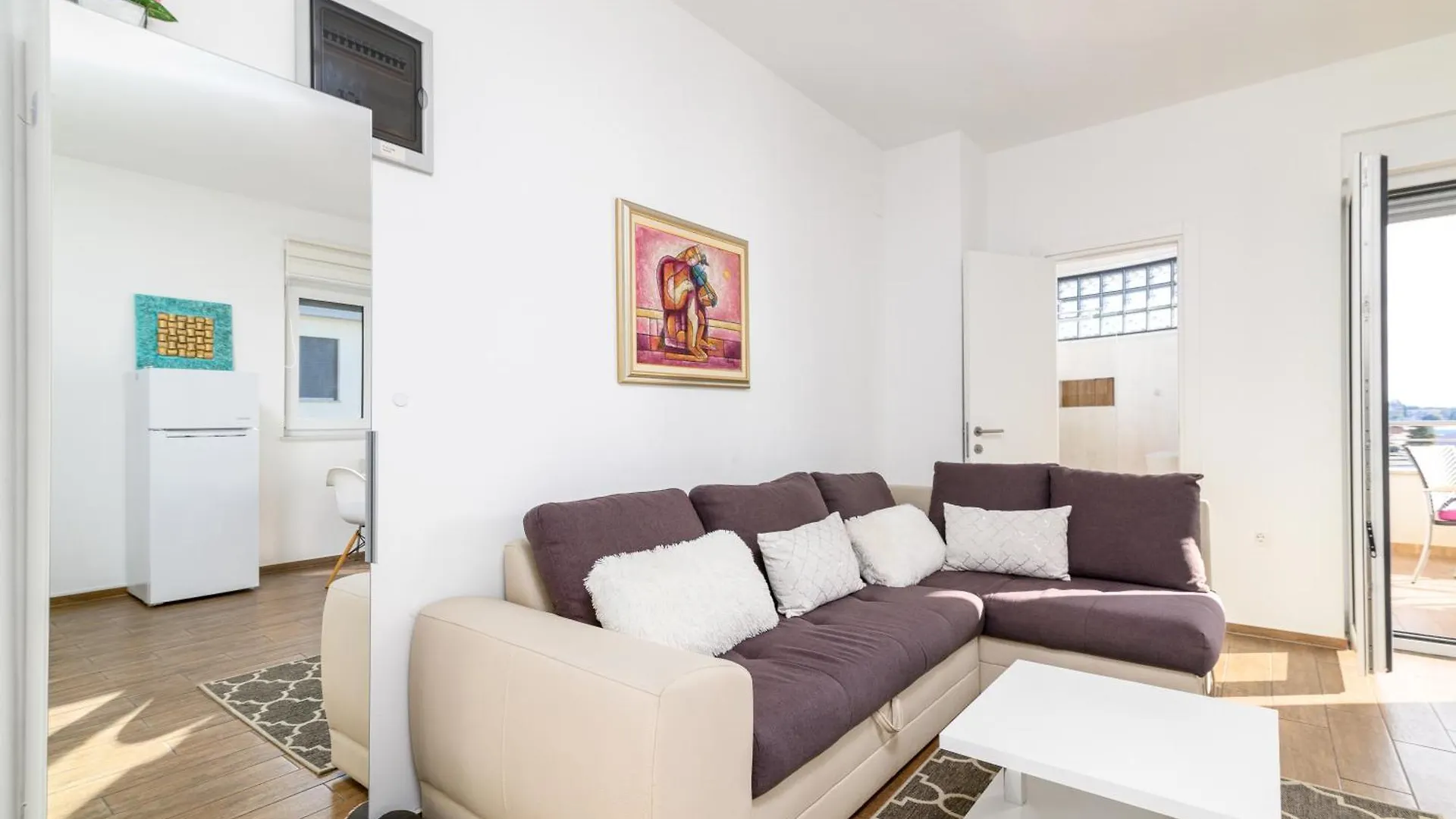 Family Friendly Apartments With A Swimming Pool Pula - 23595