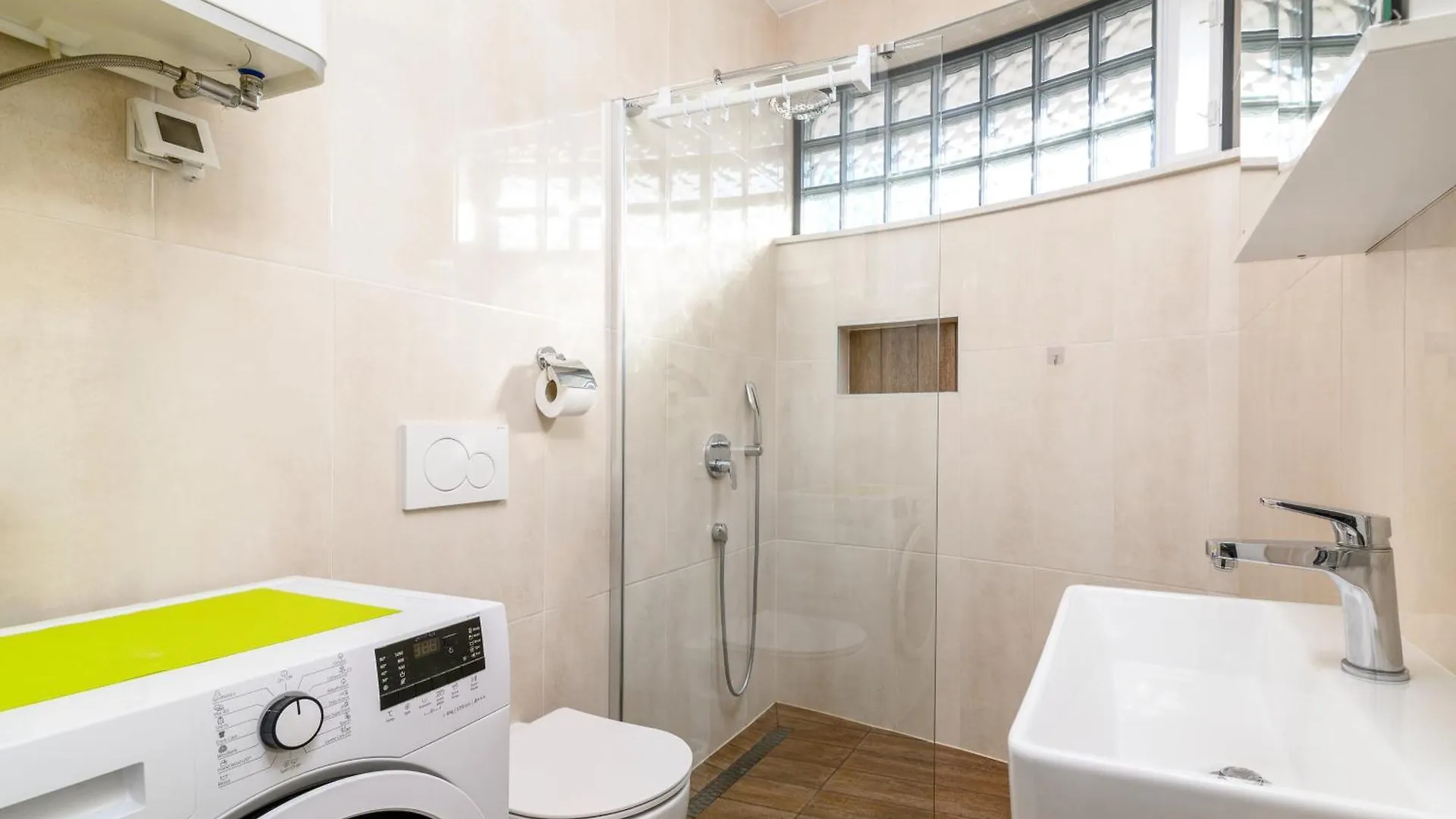 Family Friendly Apartments With A Swimming Pool Pula - 23595 Croatia