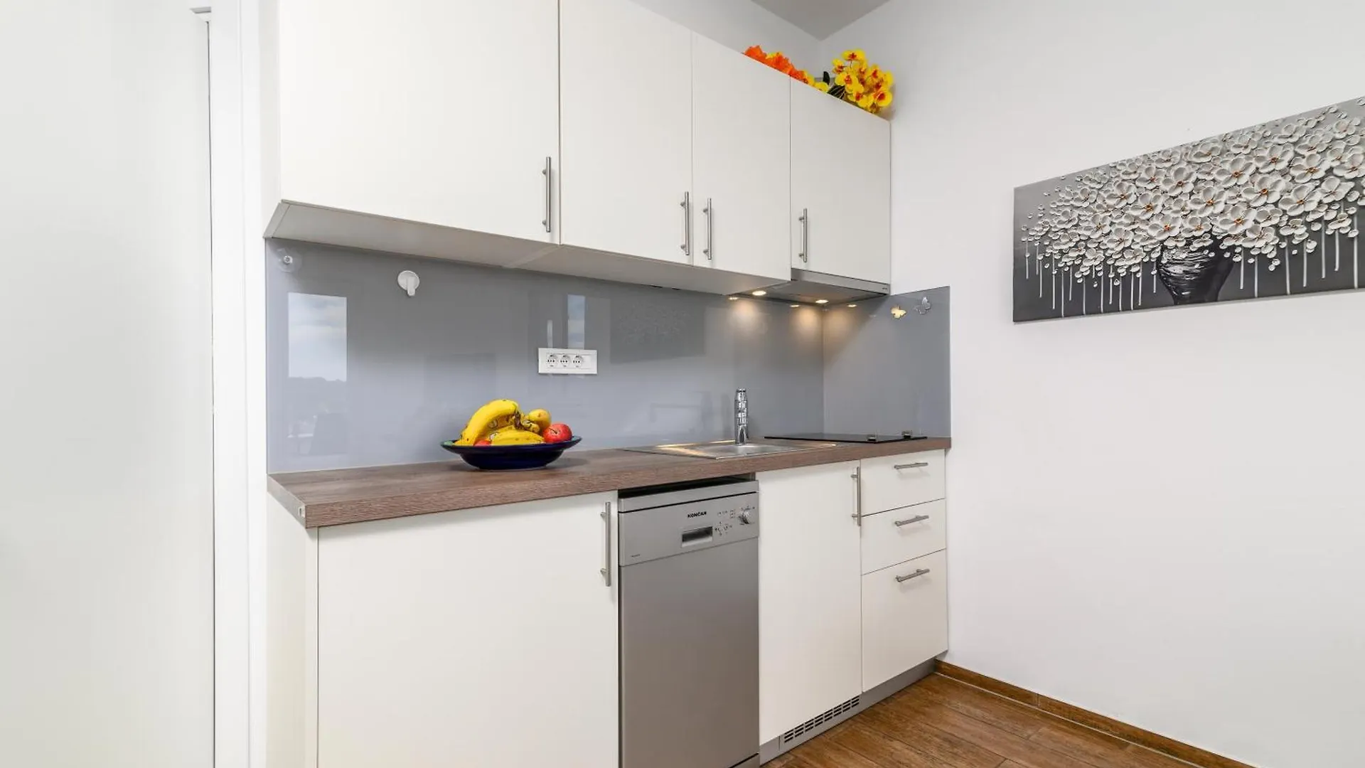 Family Friendly Apartments With A Swimming Pool Pula - 23595 Croatia