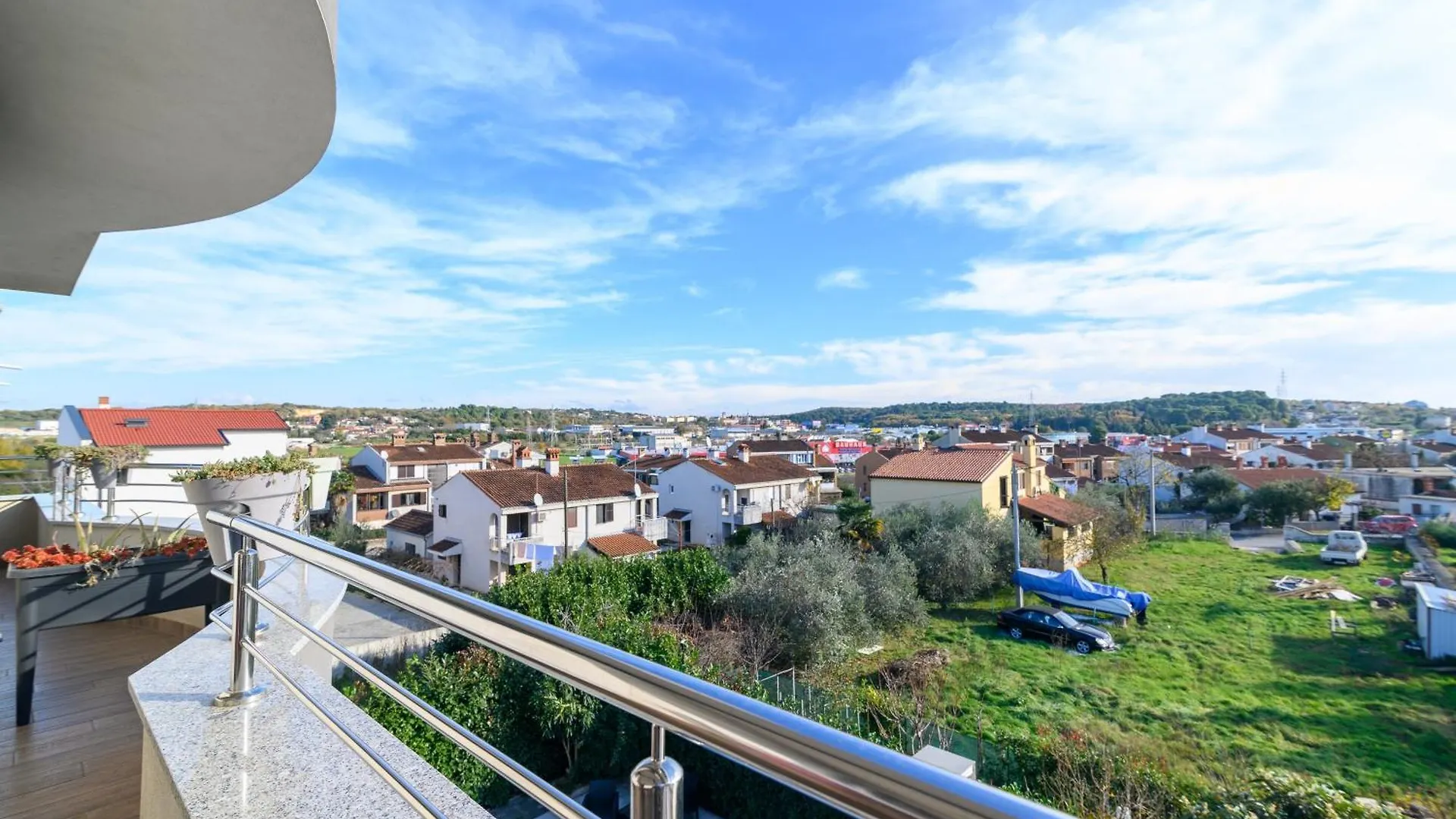 Family Friendly Apartments With A Swimming Pool Pula - 23595